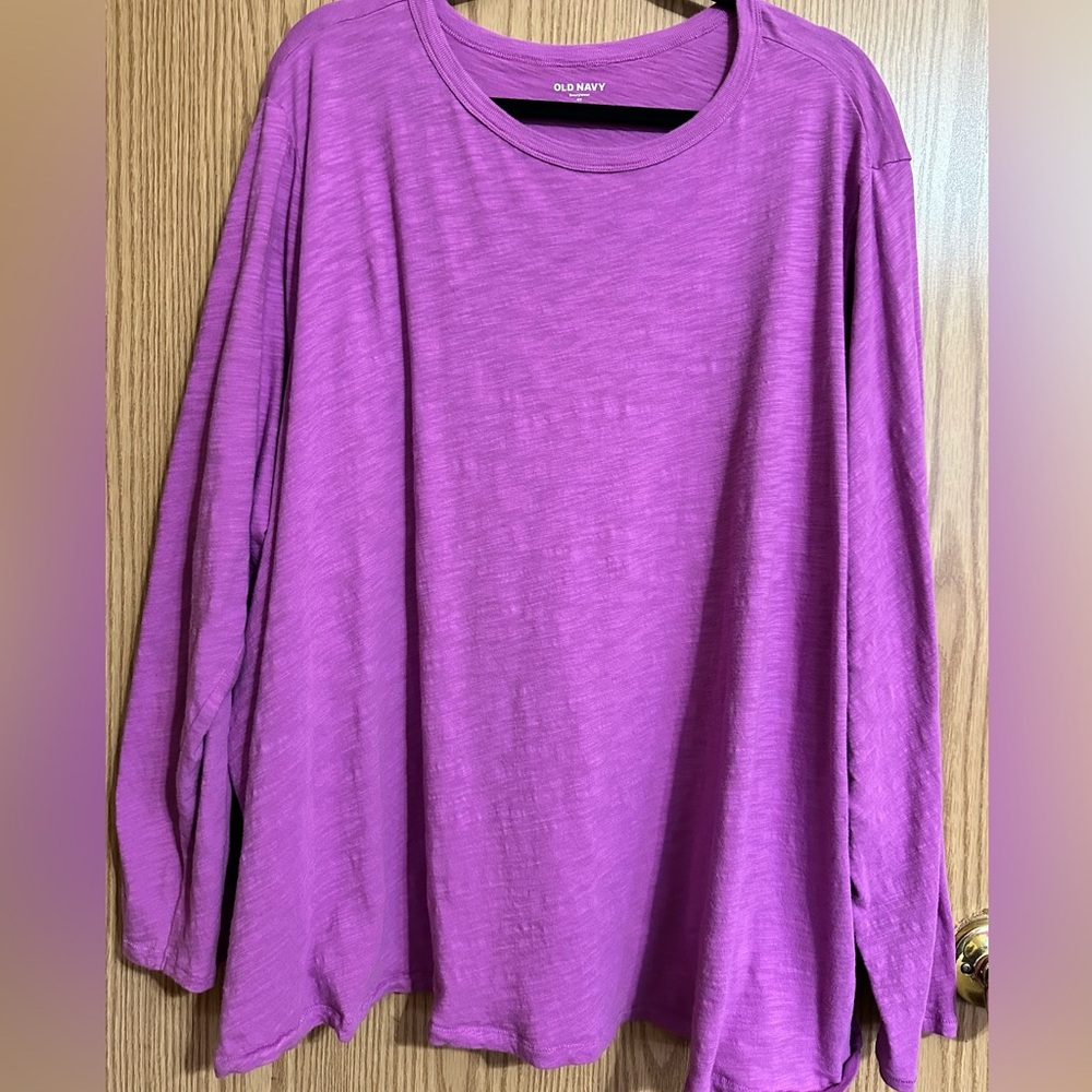 Old Navy long sleeve tee